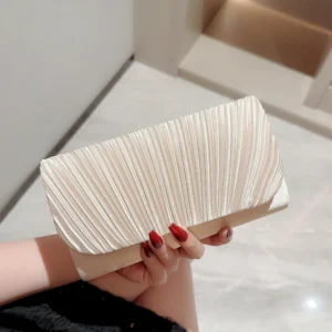 Crème Sienna Satijnen Clutch met geplooid front