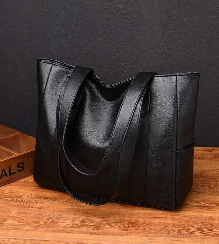 Vera Ruime PU Tote